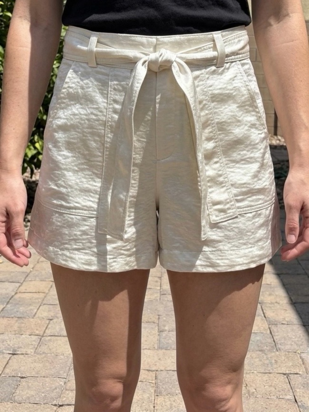 Banana Republic Tie Waist Utility Shorts Cream Satin High Rise Dressy Summer 10